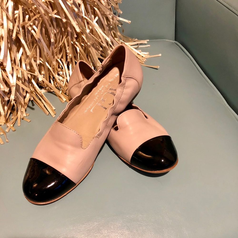 Women’s Flats